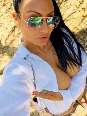 דירות דיסקרטיות בקריות דירות דיסקרטיות בקריות , כשמדברים על אזור הקריות מדברים על כל מיני בילויים מדהימים ובעיקר על מקום ער לחיים גם נוכח הימצאותן של לא מעט דירות דיסקרטיות בהן שוכנות בחורות לוהטות שמחכות לכם לעיסוי ... דירות דיסקרטיות בקריות דירות דיסקרטיות בקריות , כשמדברים על אזור הקריות מדברים על כל מיני בילויים מדהימים ובעיקר על מקום ער לחיים גם נוכח הימצאותן של לא מעט דירות דיסקרטיות בהן שוכנות בחורות לוהטות שמחכות לכם לעיסוי ...